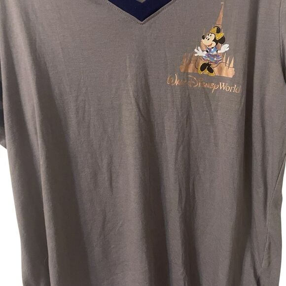 Walt Disney World 50th Anniversary Minnie Mouse Castle Shirt Size L Gray V-Neck - Picture 14 of 15